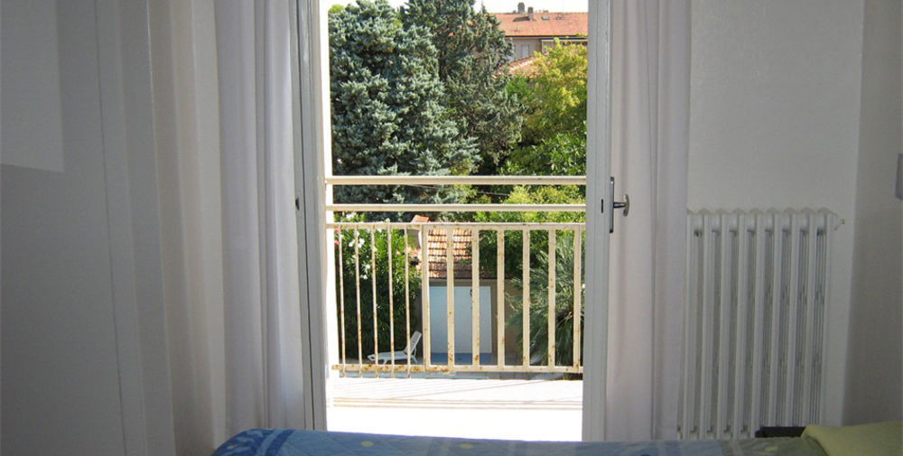 Hotel Trieste سينِغاليا المظهر الخارجي الصورة